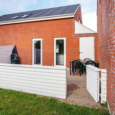 4 Person In R M Apartamento